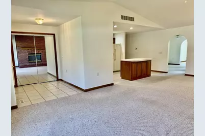 2800 Becker Drive, Peru, IL 61354 - Photo 15