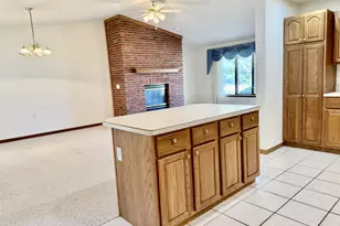 2800 Becker Dr, Peru, IL 61354 - Photo 11