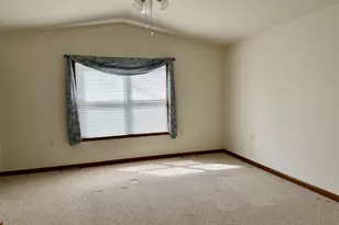 2800 Becker Dr, Peru, IL 61354 - Photo 19