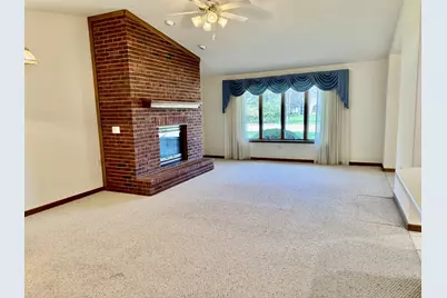 2800 Becker Drive, Peru, IL 61354 - Photo 13