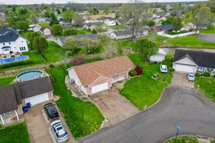 1401 Posey St, Marion, IL 62959 - Photo 9