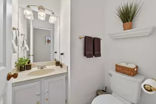 1926 Golf View Dr, Bartlett, IL 60103 - Photo 23