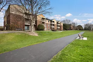 208 Glengarry Dr, Bloomingdale, IL 60108 - Photo 15