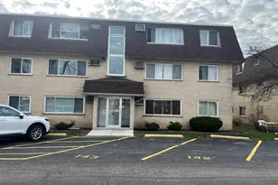 8812 Briar Ct, Des Plaines, IL 60016 - Photo 1