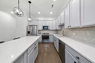 2846 N Southport Ave, Chicago, IL 60657 - Photo 3