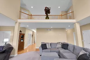 415 Mallard Point Dr, North Aurora, IL 60542 - Photo 7