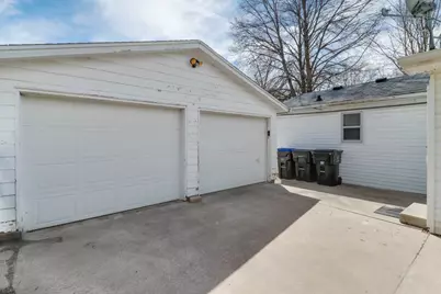 701 E Buchanan Street, Bloomington, IL 61701 - Photo 25