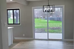 1110 Holmes Pl, Dekalb, IL 60115 - Photo 5