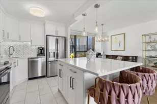 3930 N Pine Grove Ave, Chicago, IL 60613 - Photo 3