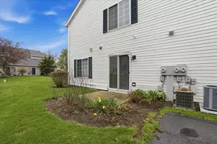 682 Fieldcrest Dr, South Elgin, IL 60177 - Photo 13