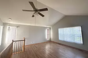 2503 Dickens Dr, Aurora, IL 60504 - Photo 3