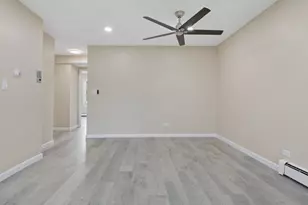 125 Gregory St, Aurora, IL 60504 - Photo 7