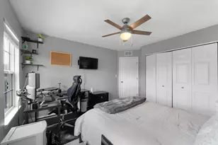 1438 S Amarias Dr, Round Lake, IL 60073 - Photo 11