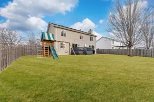 1438 S Amarias Dr, Round Lake, IL 60073 - Photo 17