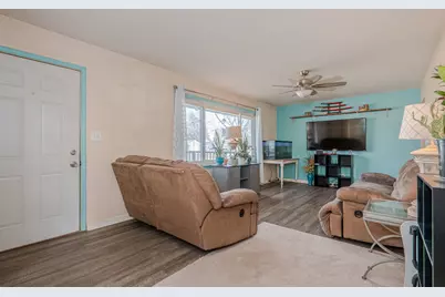 6202 Pleasant Avenue, Loves Park, IL 61111 - Photo 5