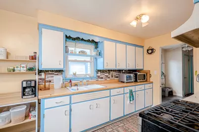 6202 Pleasant Avenue, Loves Park, IL 61111 - Photo 15