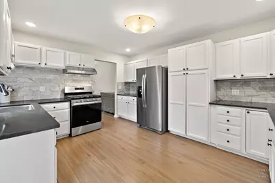 831 Chestnut Court, Marengo, IL 60152 - Photo 9