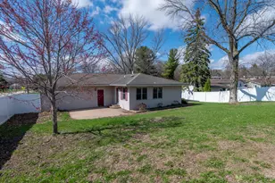 1018 Tee St, Dixon, IL 61021 - Photo 3