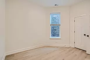 3509 N Sheffield Ave, Chicago, IL 60657 - Photo 11