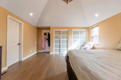 7931 S Paxton Avenue, Chicago, IL 60617 - Photo 7