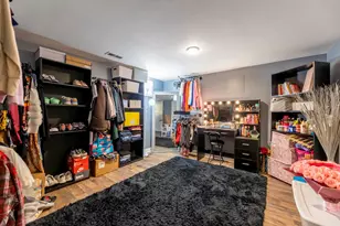 7931 S Paxton Ave, Chicago, IL 60617 - Photo 15