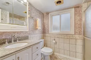 7642 W 92nd Pl, Hickory Hills, IL 60457 - Photo 9