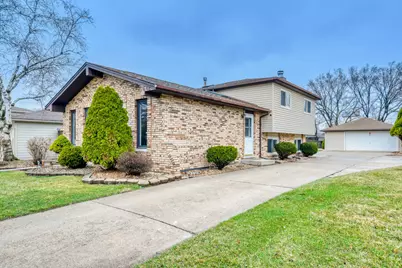 7642 W 92nd Place, Hickory Hills, IL 60457 - Photo 1