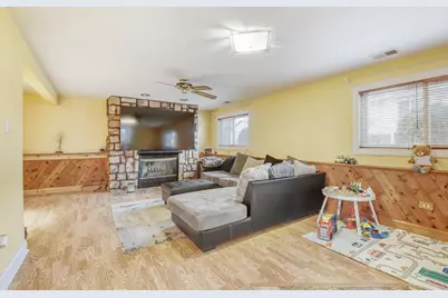 7642 W 92nd Place, Hickory Hills, IL 60457 - Photo 7