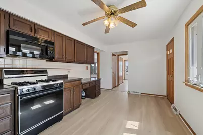 4738 N Potawatomie Avenue, Chicago, IL 60656 - Photo 7