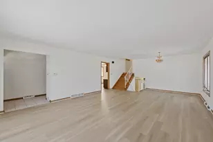 4738 N Potawatomie Ave, Chicago, IL 60656 - Photo 5