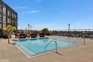 1025 W Addison St, Chicago, IL 60613 - Photo 9