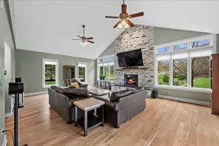 1601 Anthony Ln, McHenry, IL 60051 - Photo 7