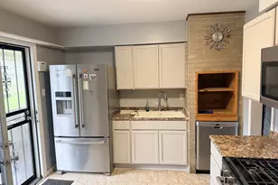 202 Kentucky St, Park Forest, IL 60466 - Photo 29