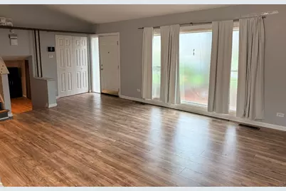 202 Kentucky Street, Park Forest, IL 60466 - Photo 3