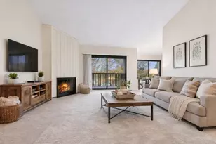 33 Shoreline Rd, Lake Barrington, IL 60010 - Photo 3