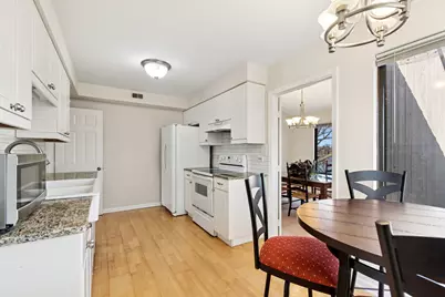 33 Shoreline Road #B, Lake Barrington, IL 60010 - Photo 11