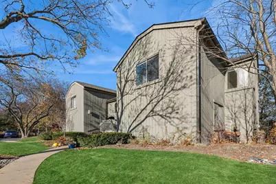 33 Shoreline Road #B, Lake Barrington, IL 60010 - Photo 1