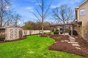 334 E McKenna Ct, Elmhurst, IL 60126 - Photo 35