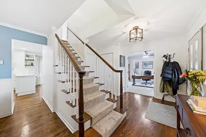 334 E McKenna Court, Elmhurst, IL 60126 - Photo 3