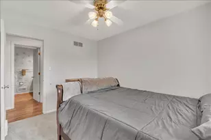 1413 30th Ave, Moline, IL 61265 - Photo 29