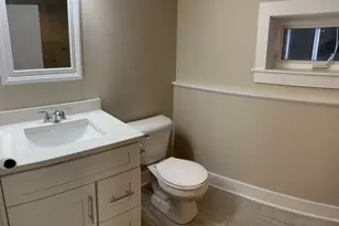 3348 W Warner Ave, Chicago, IL 60618 - Photo 17