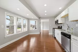 101 Hickory Dr, Carpentersville, IL 60110 - Photo 9