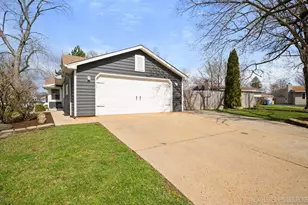 101 Hickory Dr, Carpentersville, IL 60110 - Photo 27