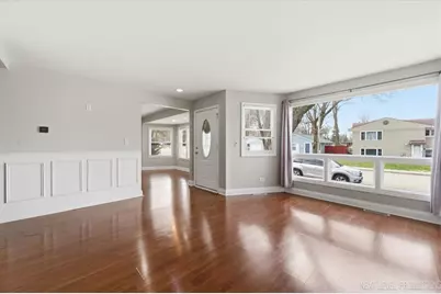 101 Hickory Drive, Carpentersville, IL 60110 - Photo 5