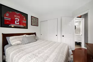 2696 S Embers Ln, Arlington Heights, IL 60005 - Photo 17