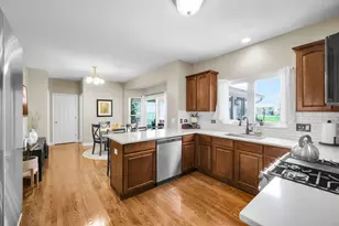 122 Fieldcrest Dr, Bartlett, IL 60103 - Photo 15