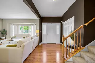 122 Fieldcrest Dr, Bartlett, IL 60103 - Photo 5