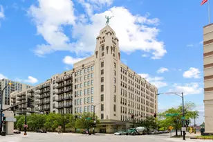 [Address not provided], Chicago, IL 60654 - Photo 1