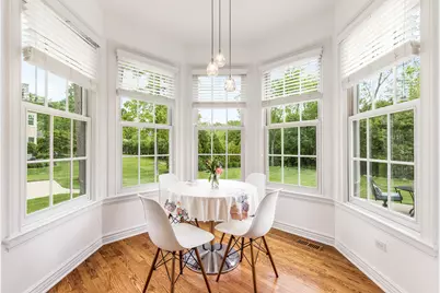 1211 Ashbury Lane, Libertyville, IL 60048 - Photo 7