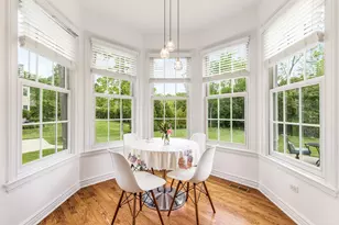 1211 Ashbury Ln, Libertyville, IL 60048 - Photo 7